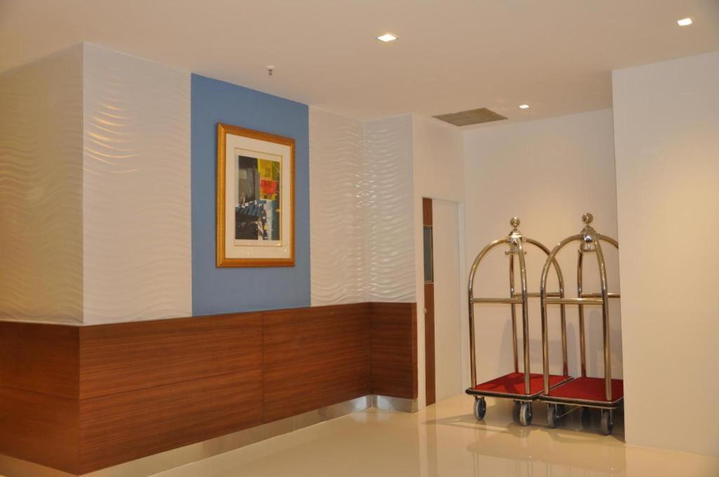 Iyarin@Tuk Chang Ratchayothin Hotel Banguecoque Exterior foto